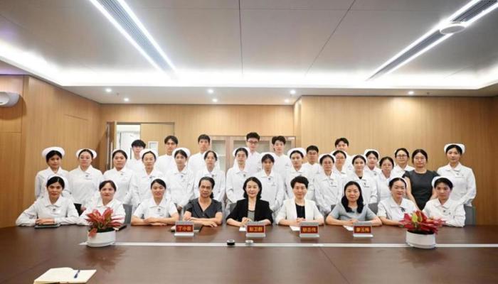 多维度赋能护理新兵——市新华医院开展2024级新护士通科培训